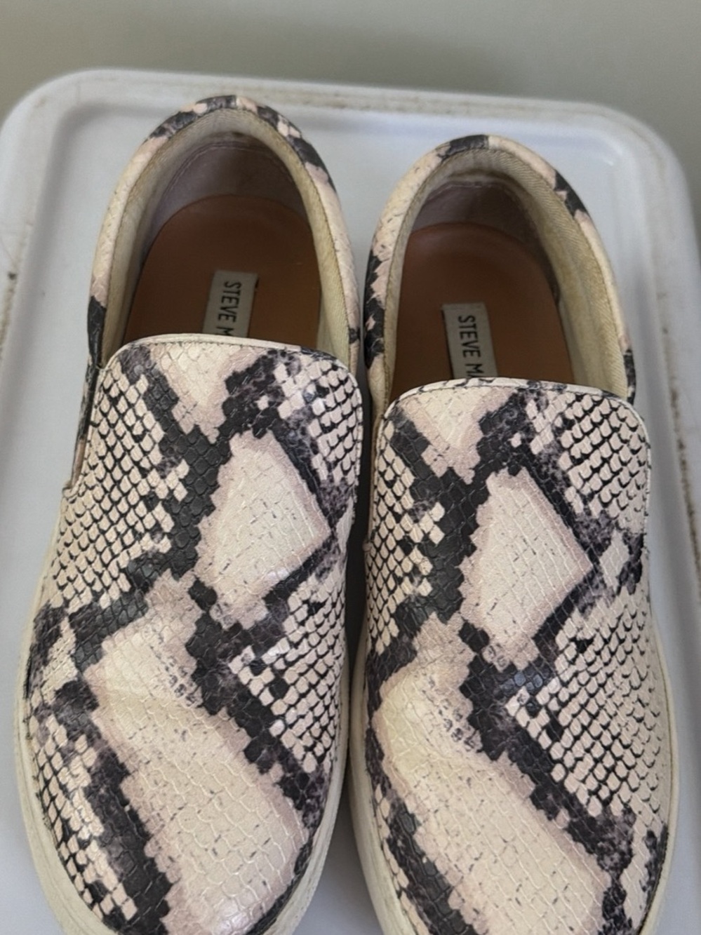 Steve Madden Cream & Black Snake-Print Slip-On Moccasins